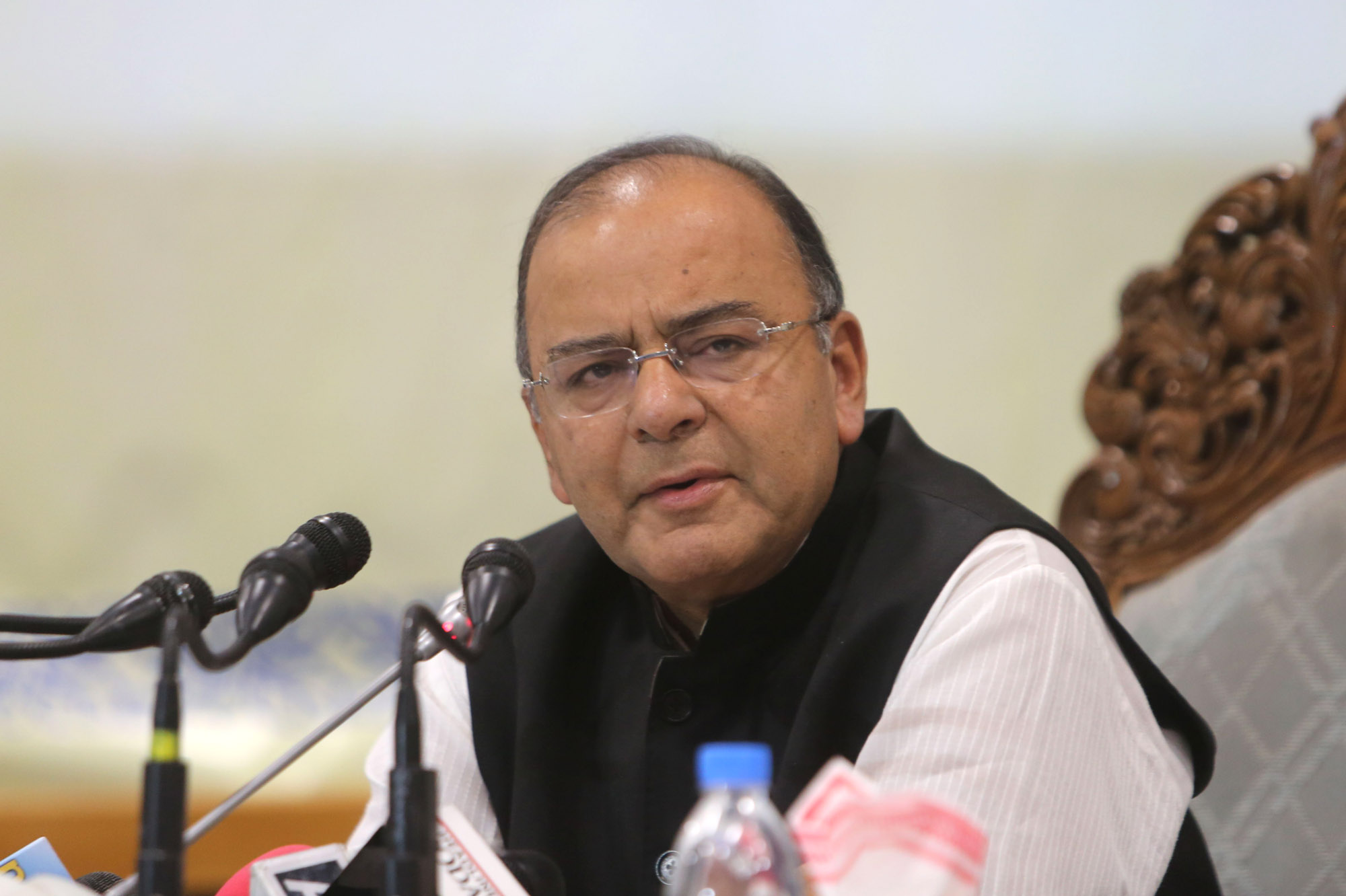 fiscaldeficittargetwouldbebroughtdownfrom41%to39:arunjaitley